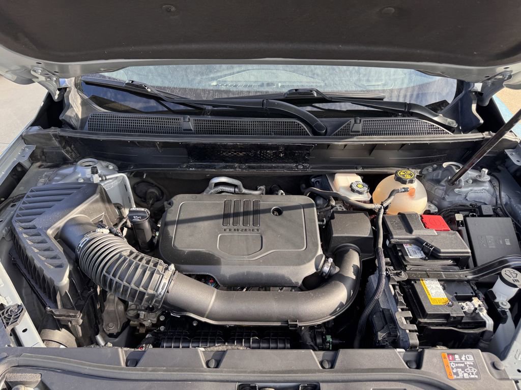 Used 2023 GMC Acadia SLT image 44