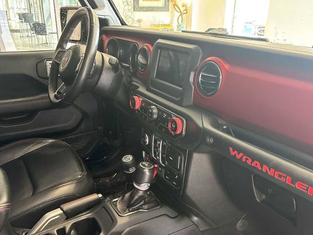 Used 2018 Jeep Wrangler Unlimited Rubicon w/ LED Lighting Group AWD/4WD image 27
