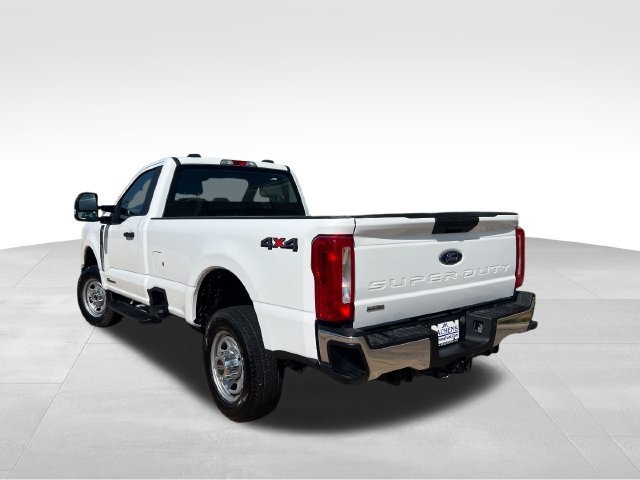 Certified 2024 Ford F350 XL w/ Snow Plow/Camper Package AWD/4WD image 4