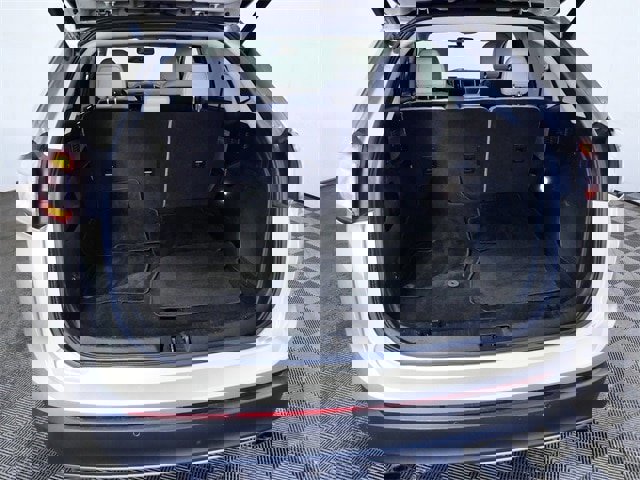 Certified 2018 Ford Edge Titanium w/ Technology Package image 9