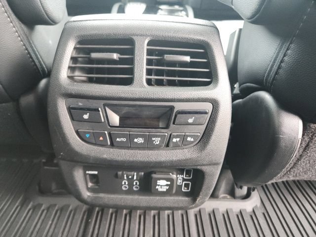 Used 2021 Honda Pilot Touring image 17