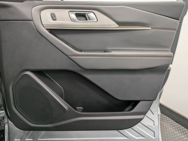 Certified 2025 Ford Explorer Active image 28