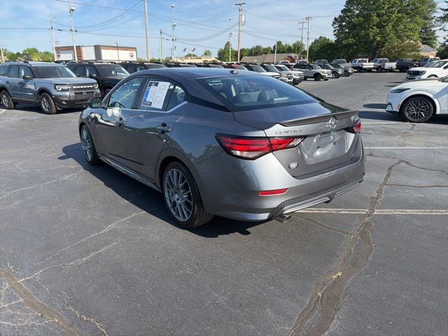 Used 2022 Nissan Sentra SR w/ SR Premium Package FWD image 5