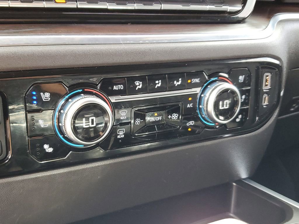 Used 2022 GMC Sierra 1500 SLT w/ SLT Premium Package AWD/4WD image 29