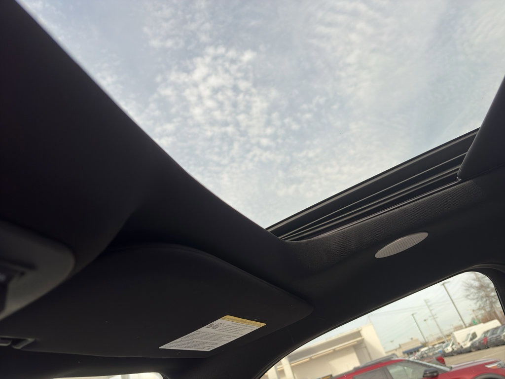 Certified 2022 Ford F150 Raptor w/ Equipment Group 801A High image 8