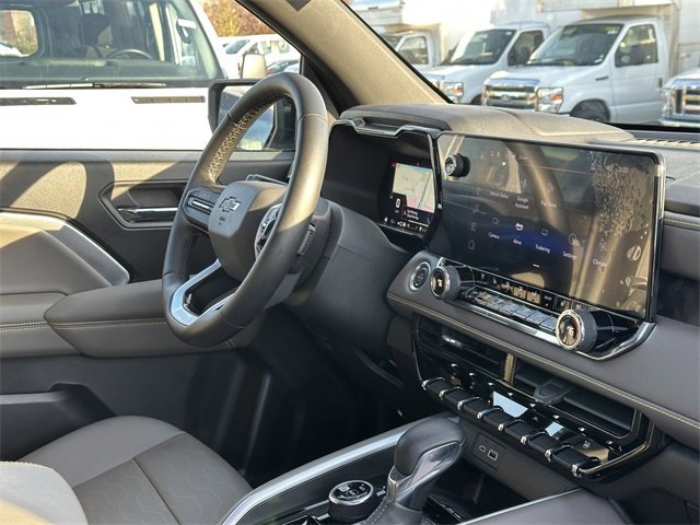 Used 2024 Chevrolet Colorado ZR2 w/ ZR2 Bison Edition image 32