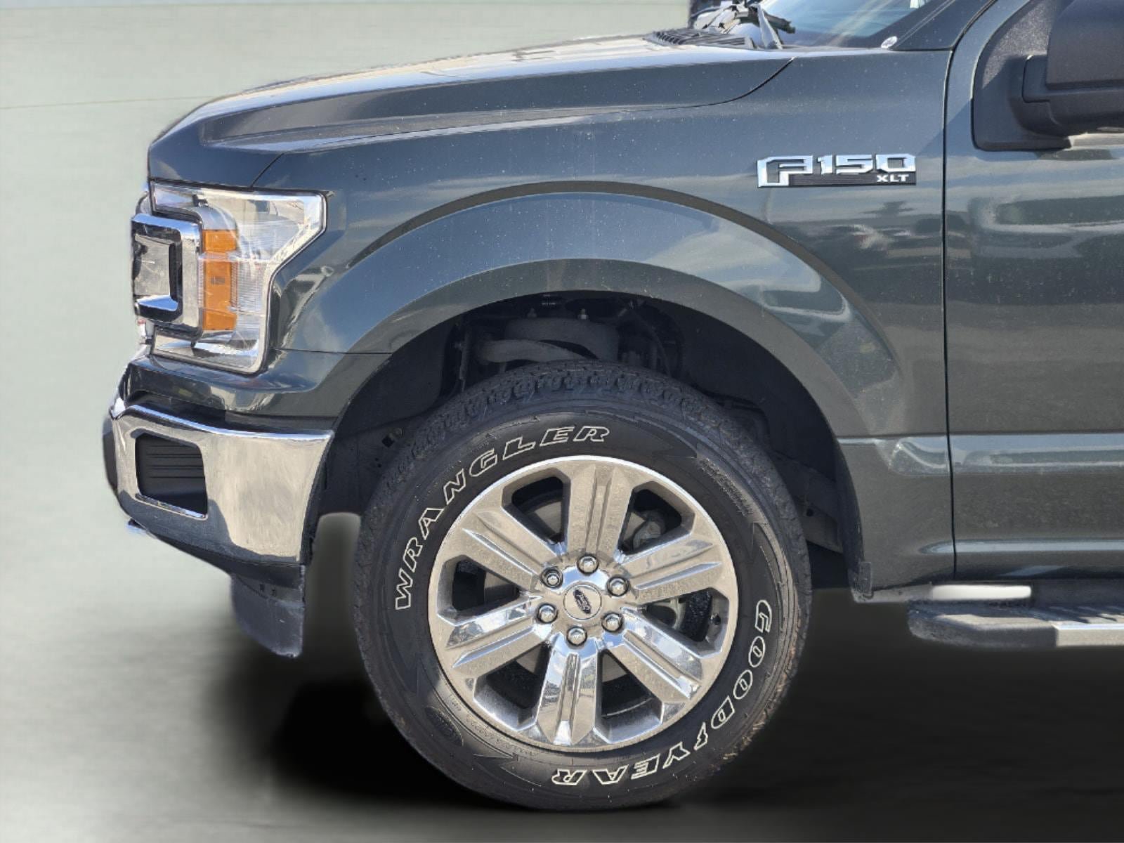 Certified 2018 Ford F150 XLT w/ Equipment Group 302A Luxury AWD/4WD image 9