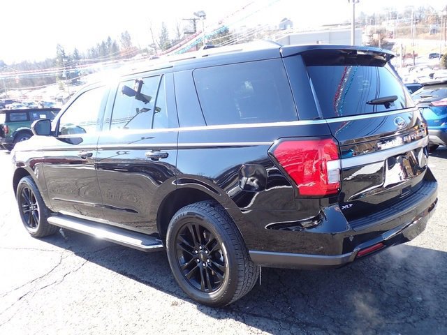 Certified 2023 Ford Expedition XLT image 5