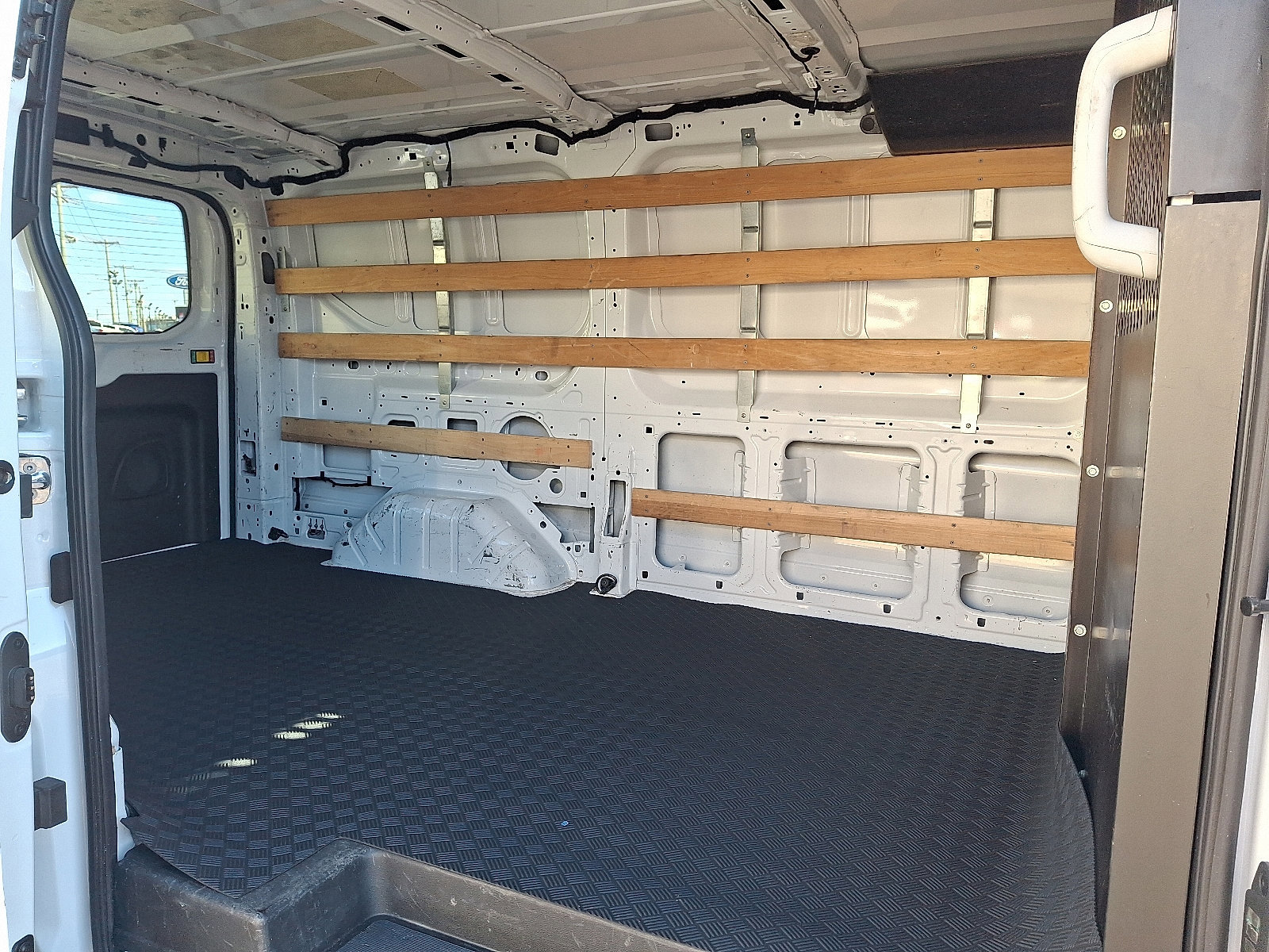 Certified 2024 Ford Transit 250 w/ Exterior Upgrade Package image 10