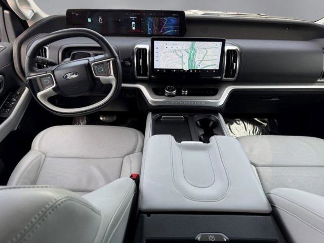 Certified 2025 Ford Expedition Max Platinum image 8