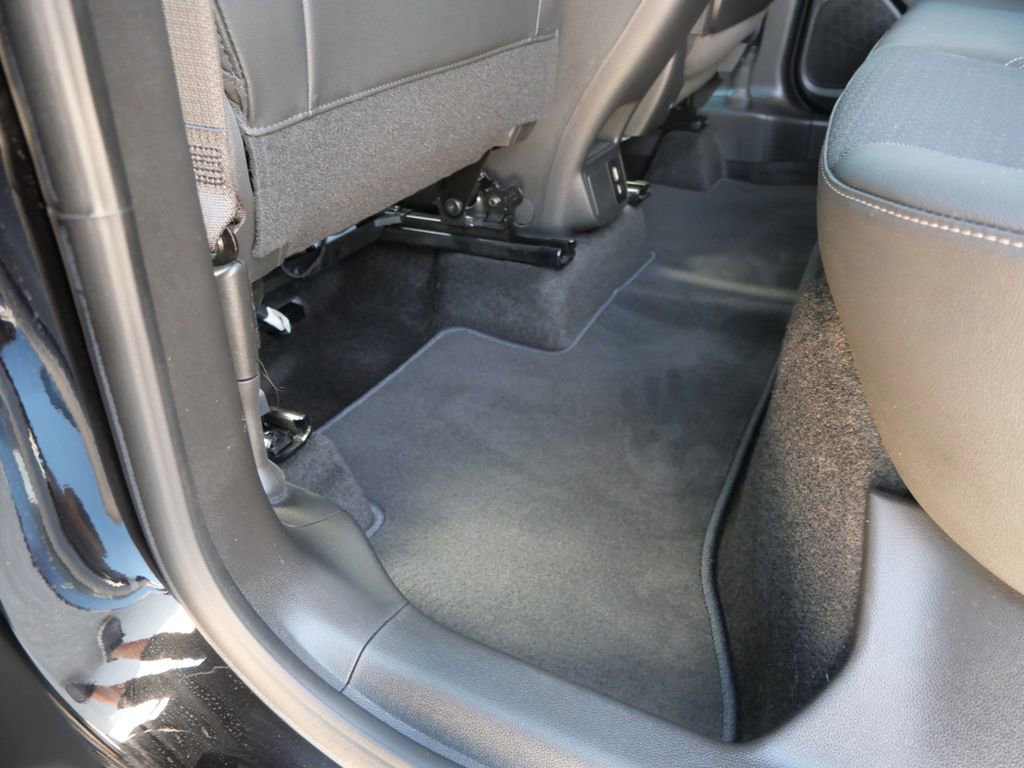 Used 2022 Buick Encore GX Select w/ Sport Touring Package image 15