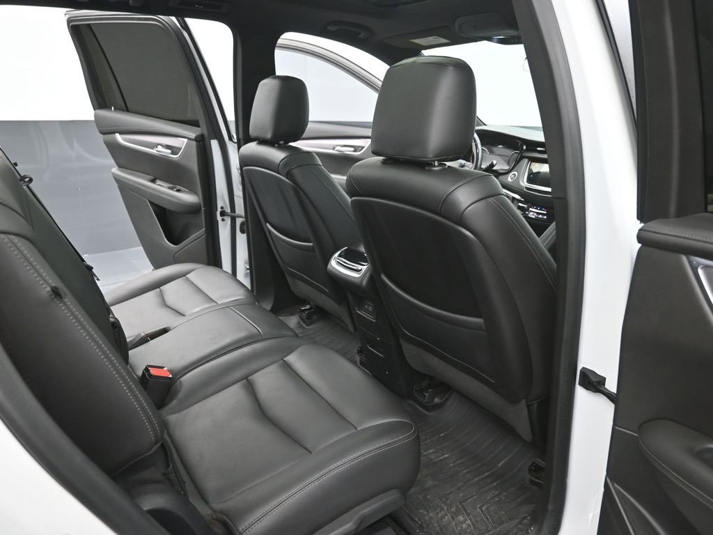 Used 2021 Cadillac XT6 Luxury image 12