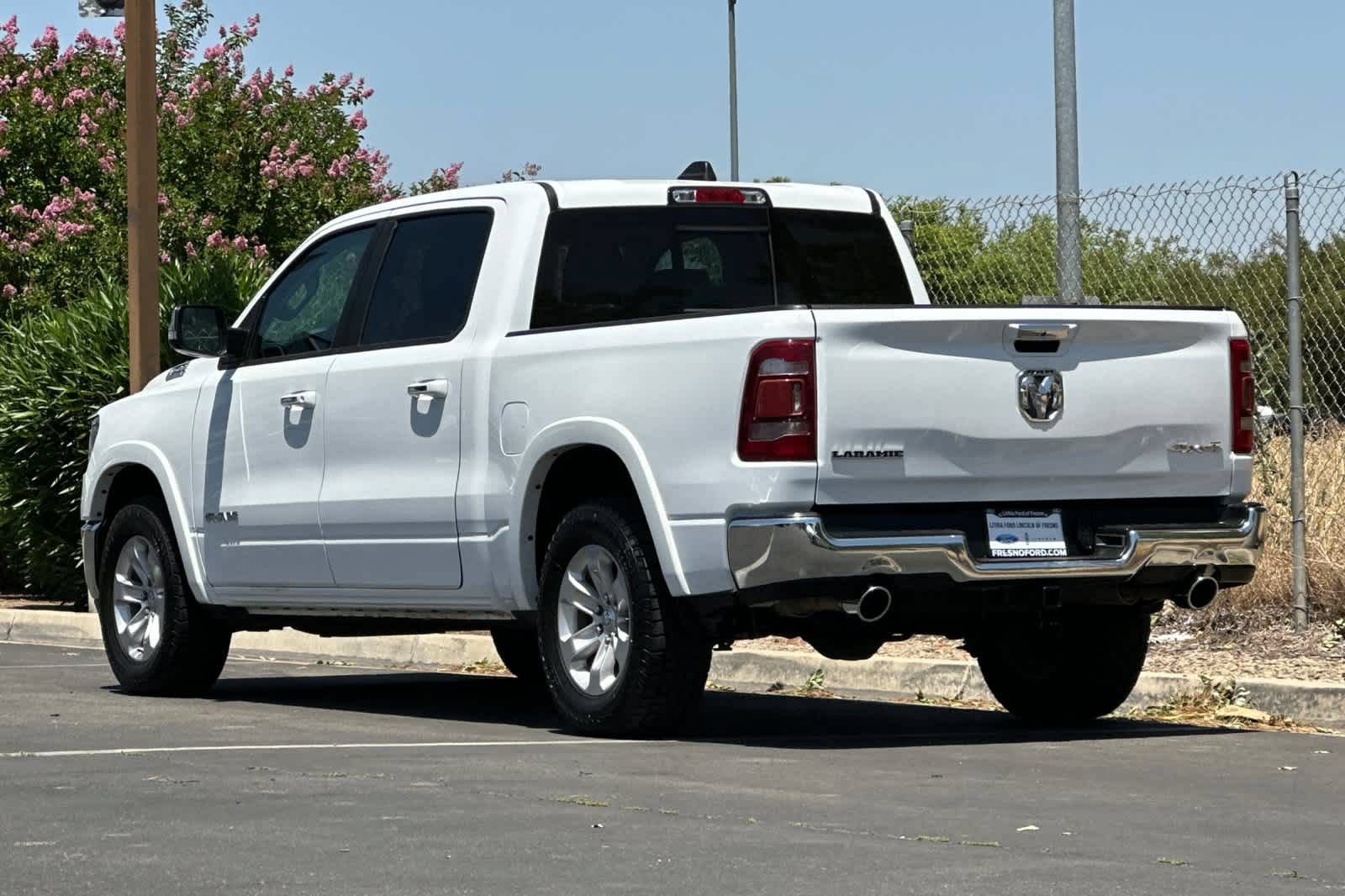 Used 2022 RAM 1500 Laramie AWD/4WD image 7
