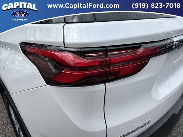 Used 2022 Chevrolet Traverse LT FWD image 15