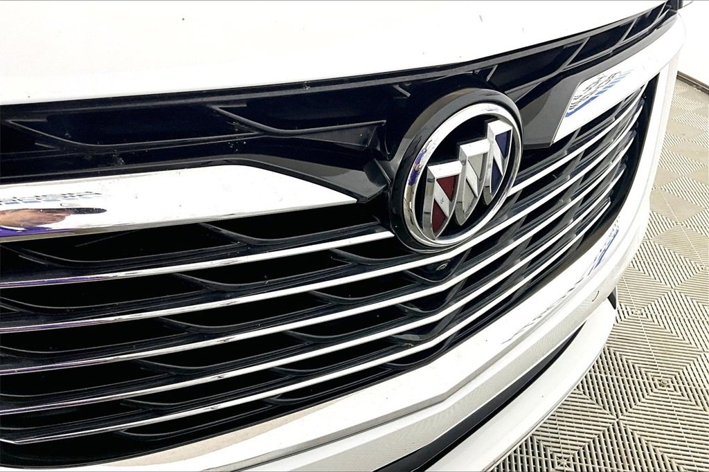 Used 2024 Buick Enclave Premium image 24