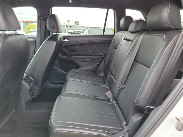 Used 2022 Volkswagen Tiguan SE R-Line AWD/4WD image 16