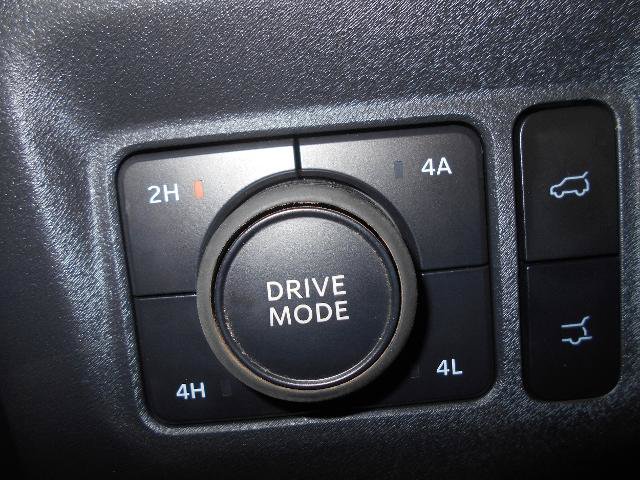 Certified 2025 Ford Expedition Active AWD/4WD image 15