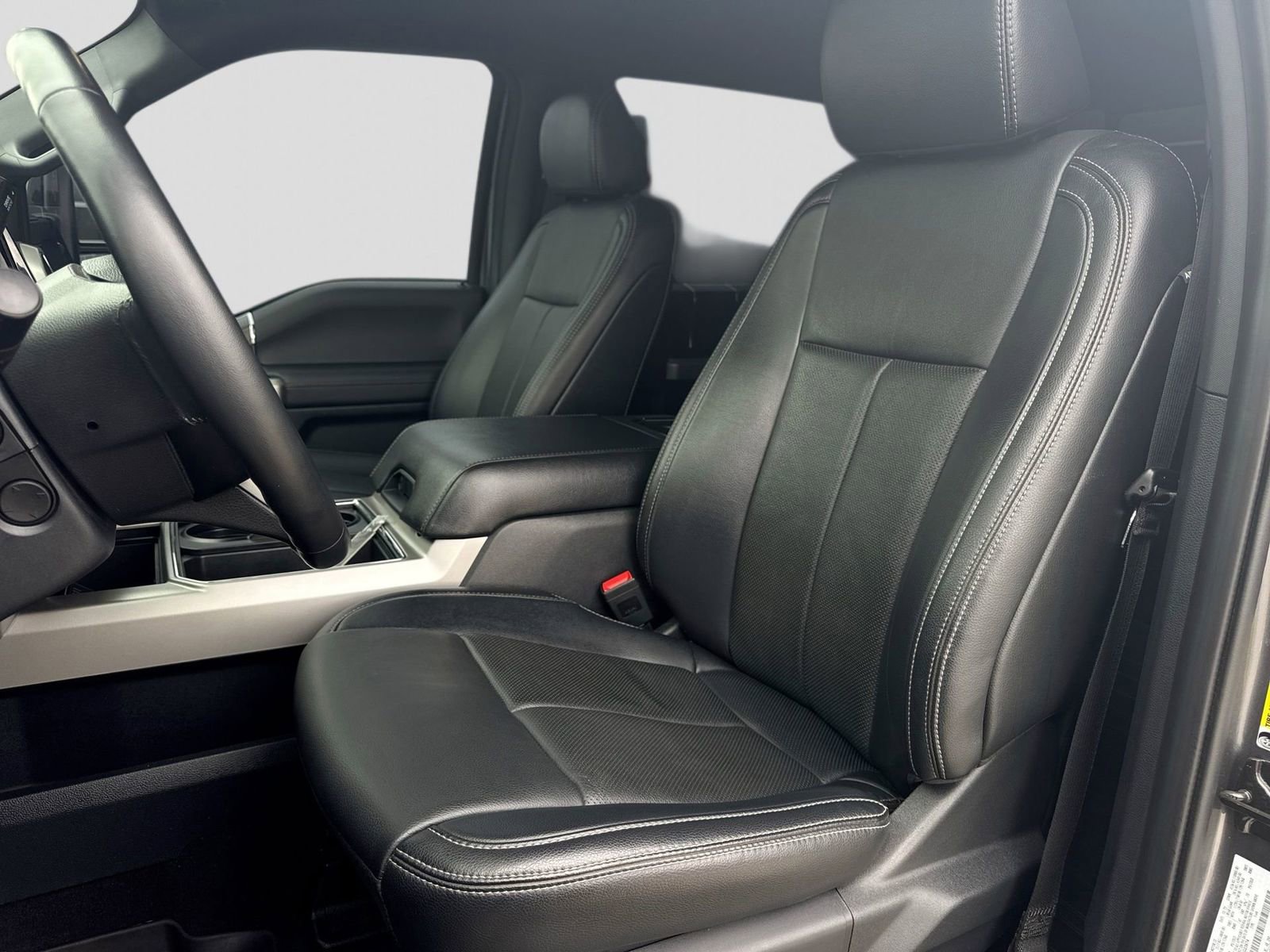 Certified 2022 Ford F250 Lariat w/ Tremor Off-Road Package image 36