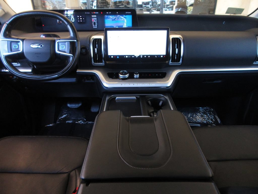 Certified 2025 Ford Expedition Max Platinum w/ Driver's Package AWD/4WD image 19