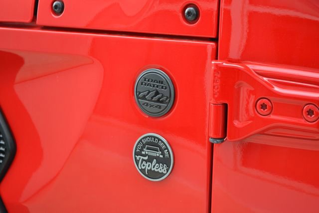 Used 2022 Jeep Wrangler Sport AWD/4WD image 10