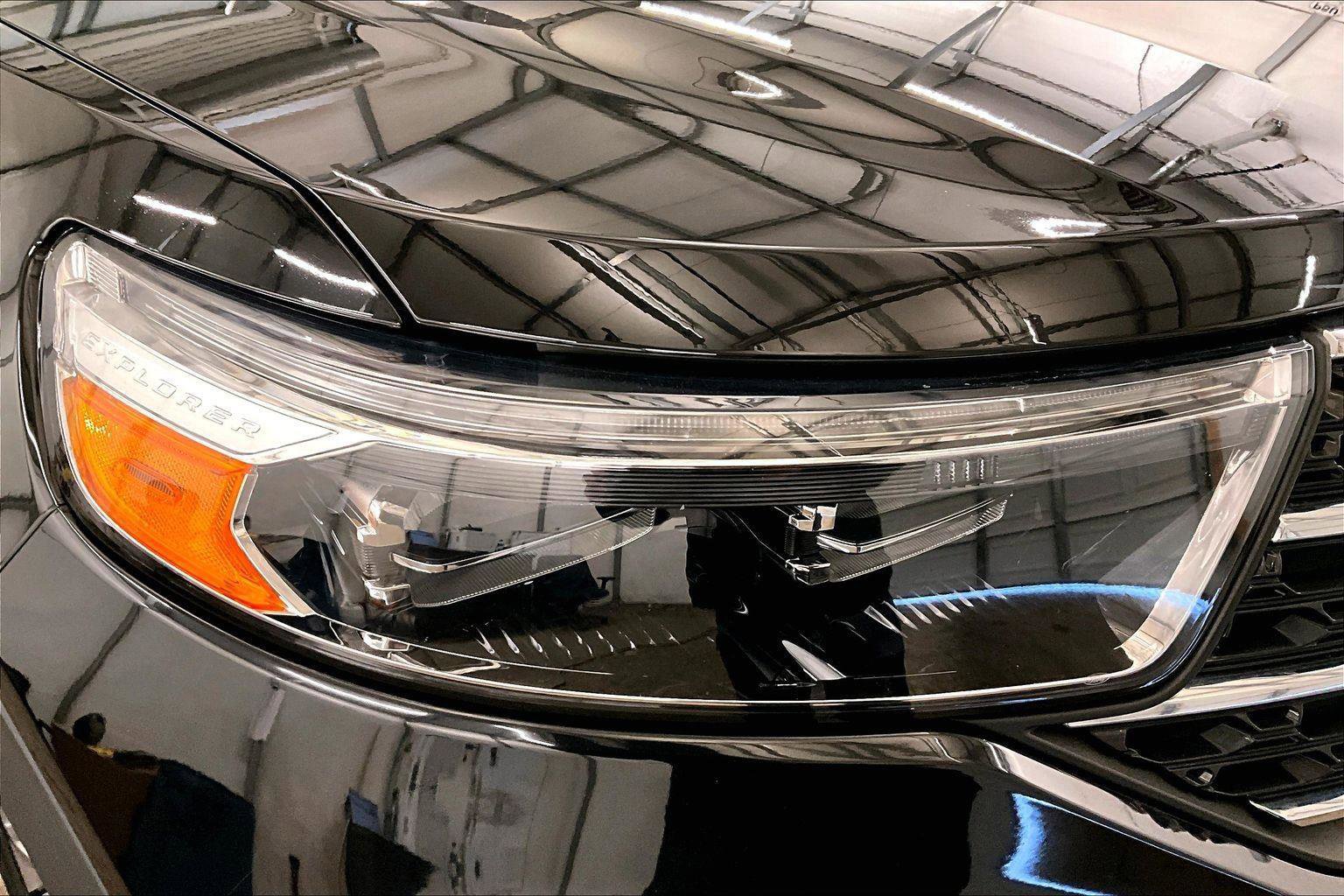 Certified 2022 Ford Explorer XLT w/ Equipment Group 202A image 28