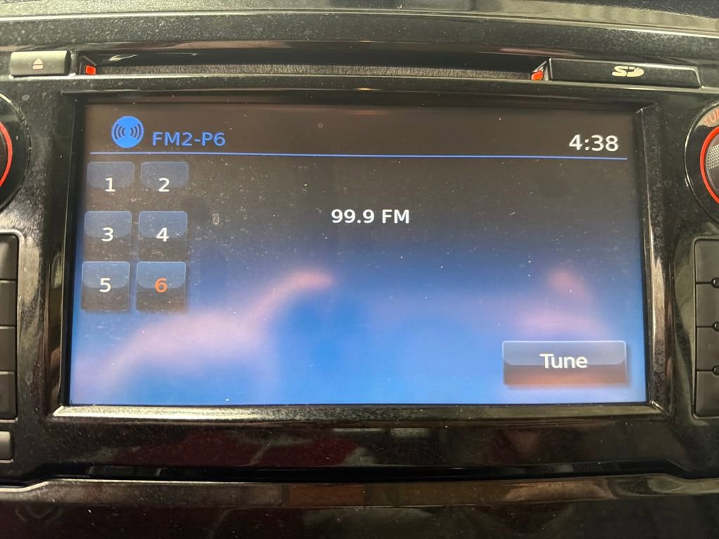 Used 2017 Nissan Titan Platinum Reserve image 25