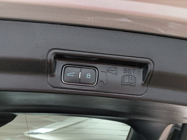Certified 2024 Ford Explorer Limited w/ Limited Technology Package AWD/4WD image 24