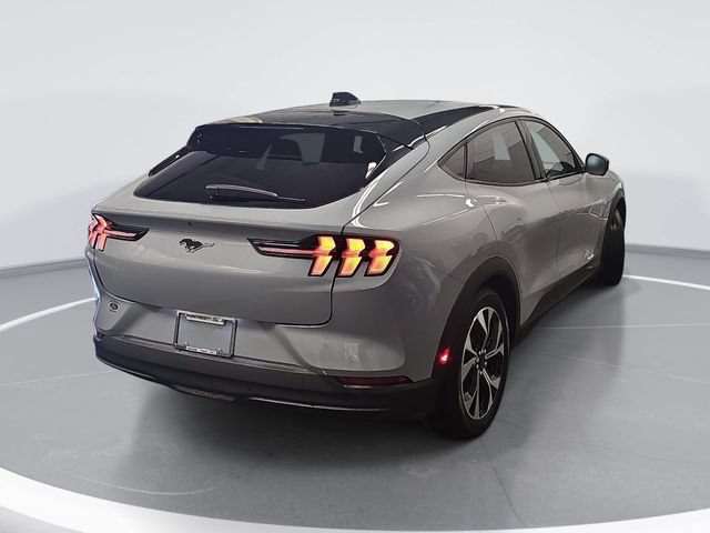 Certified 2025 Ford Mustang Mach-E Select RWD image 3