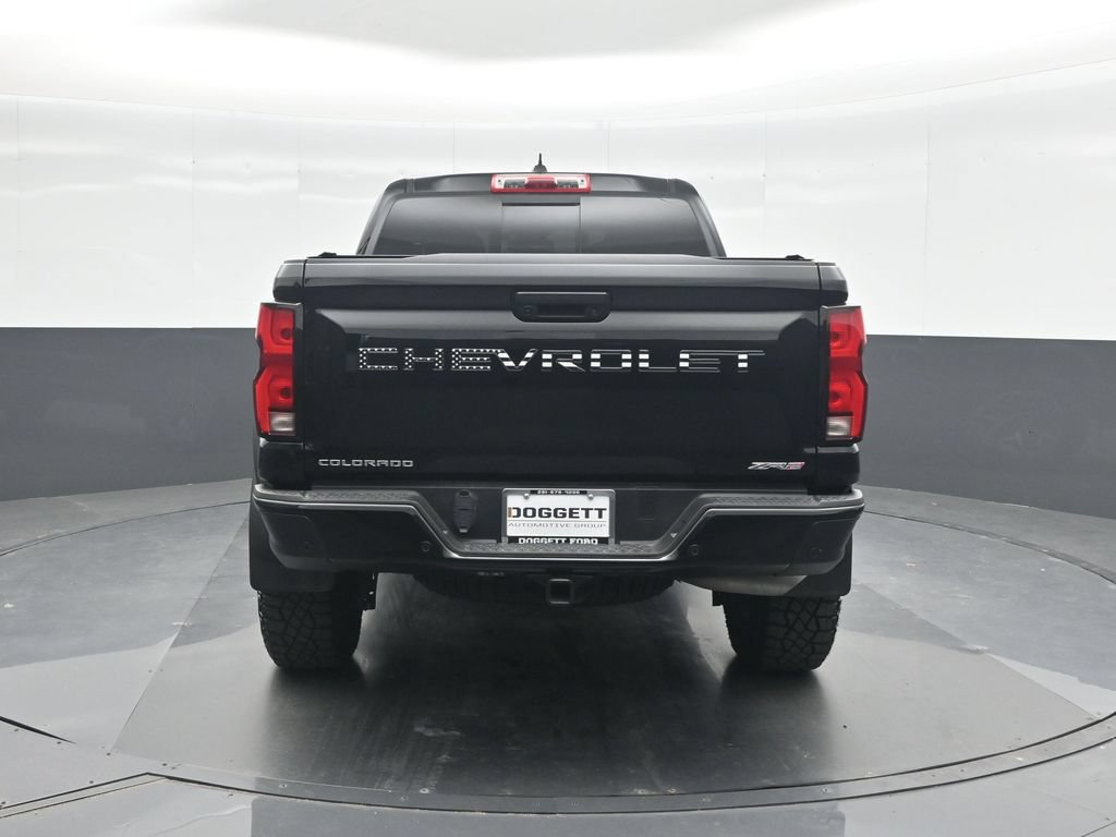 Used 2025 Chevrolet Colorado ZR2 w/ Technology Package AWD/4WD image 17