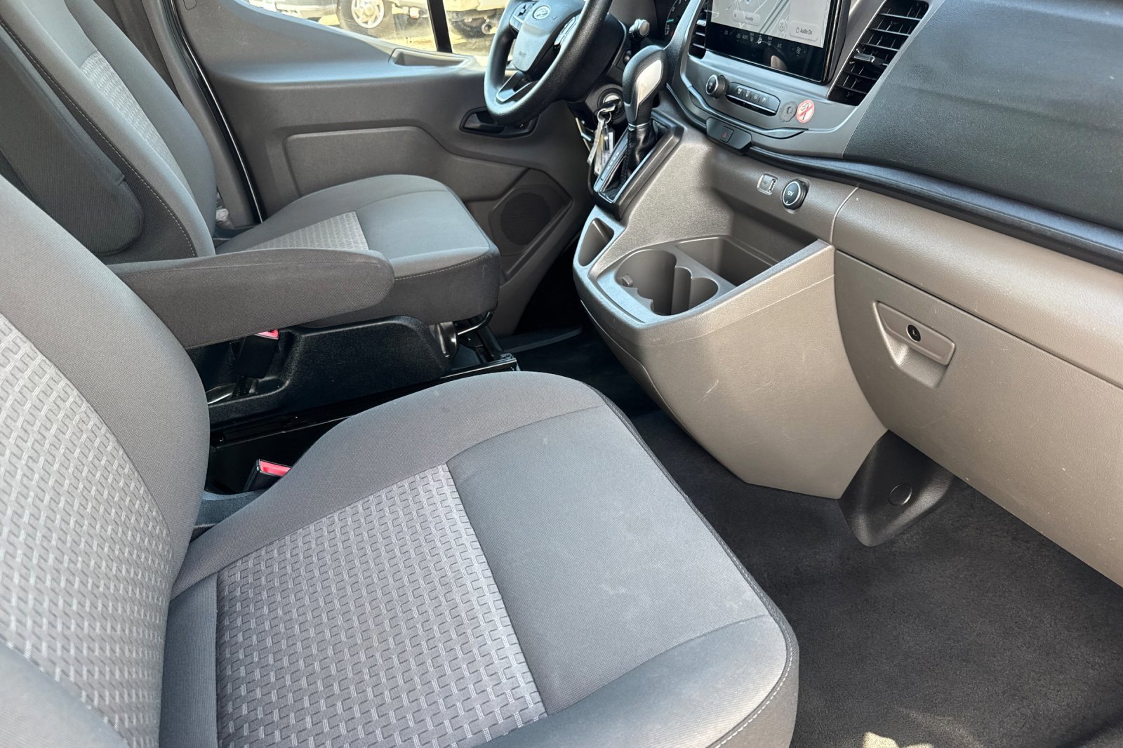 Certified 2022 Ford Transit 350 XLT image 18