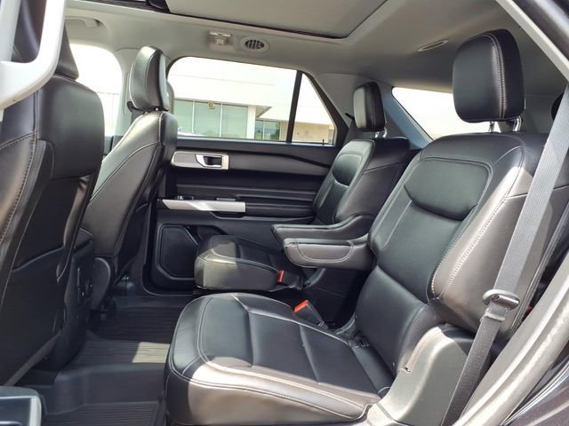 Certified 2023 Ford Explorer XLT w/ Equipment Group 202A AWD/4WD image 9