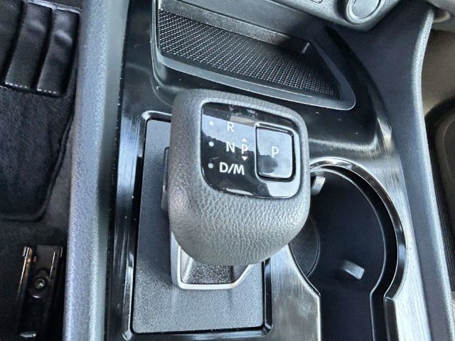 Used 2025 Nissan Rogue SV FWD image 14