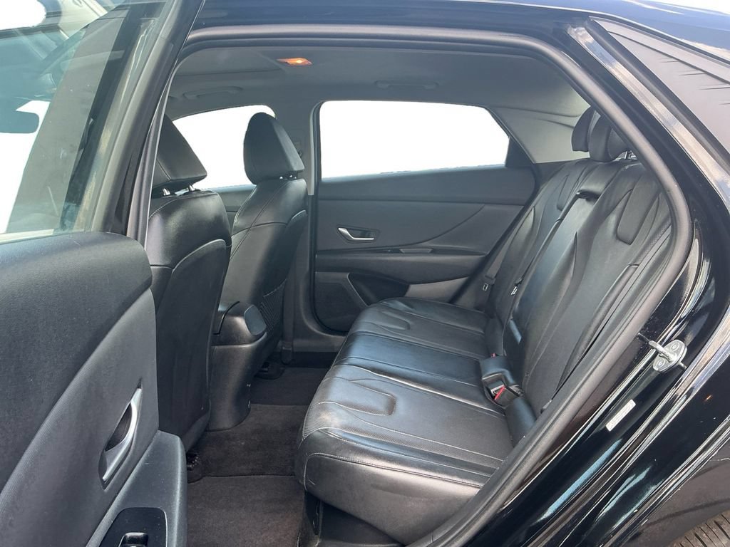 Used 2023 Hyundai Elantra Limited FWD image 21