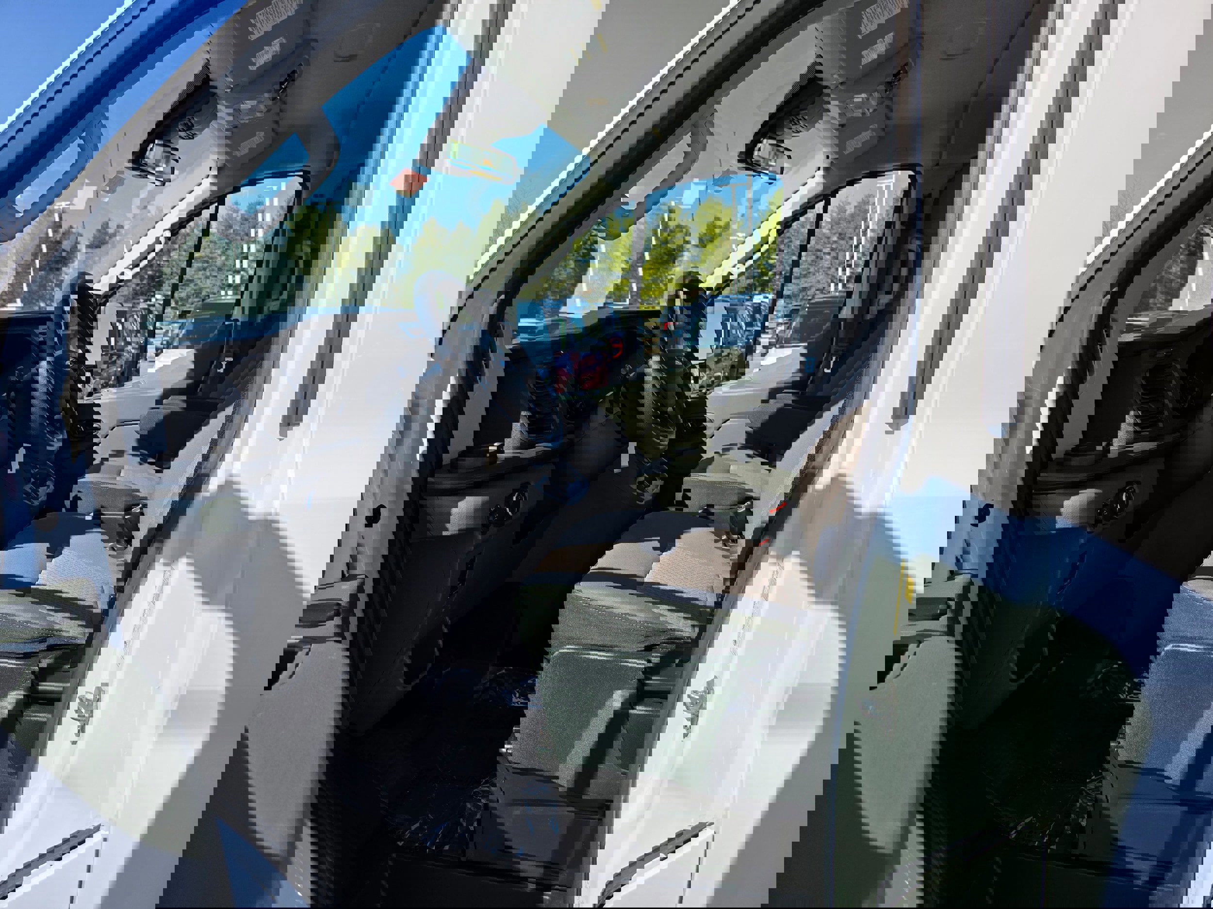 Certified 2024 Ford Transit 350 XLT image 21