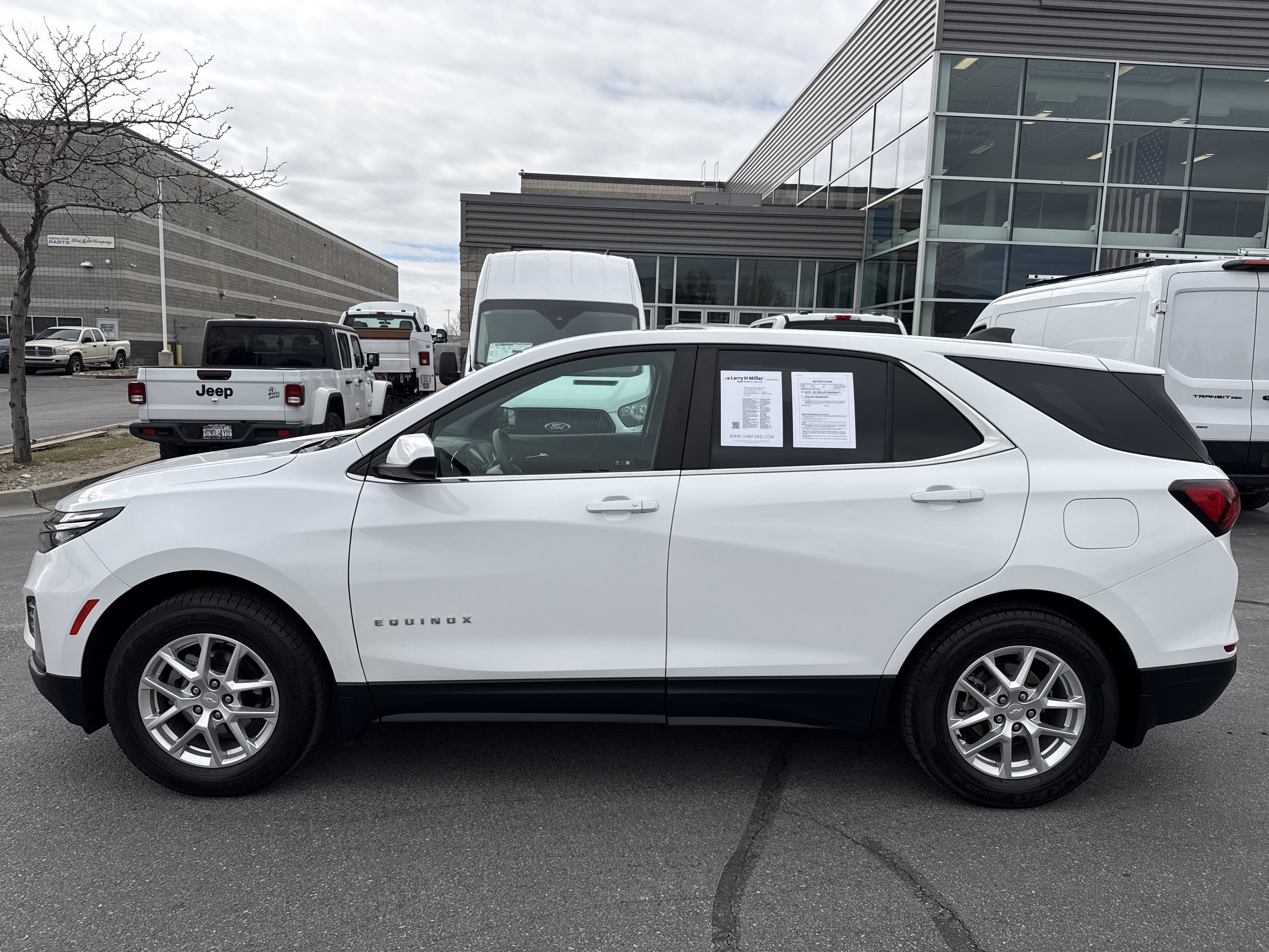 Used 2023 Chevrolet Equinox LT w/ LPO, Floor Liner Package image 2