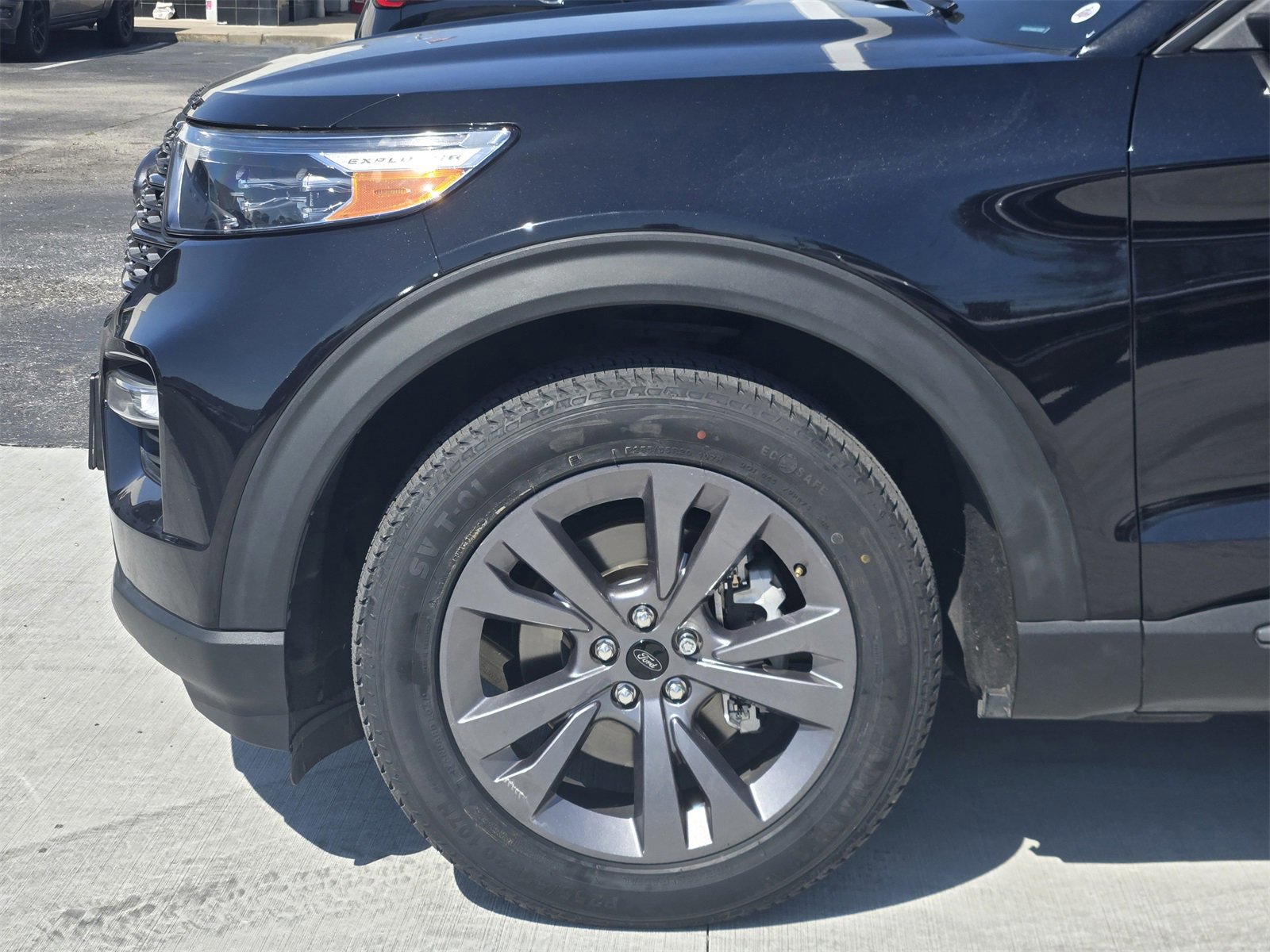 Certified 2022 Ford Explorer XLT w/ Equipment Group 202A image 8