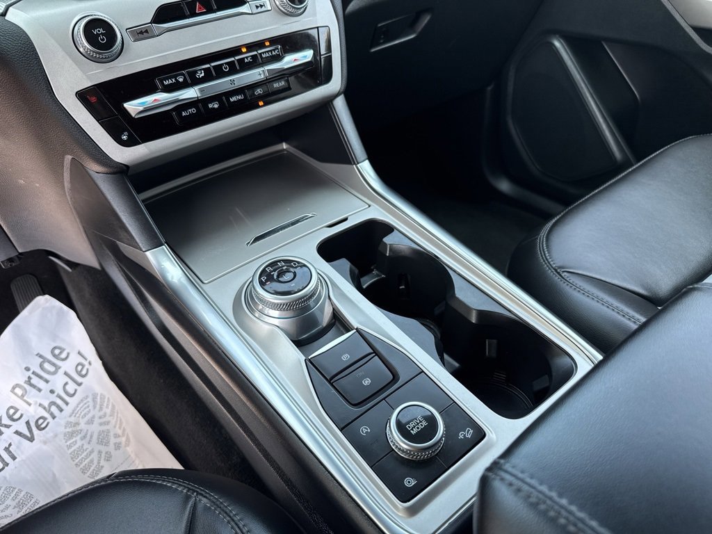 Certified 2023 Ford Explorer XLT w/ Equipment Group 202A image 15