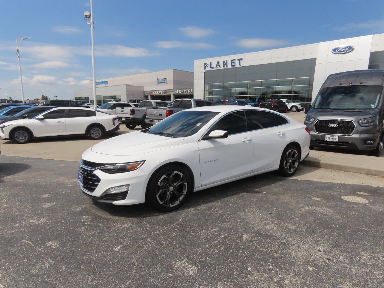 Used 2024 Chevrolet Malibu LT FWD image 2