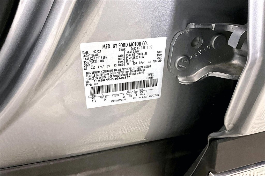 Certified 2024 Ford Explorer Limited image 27