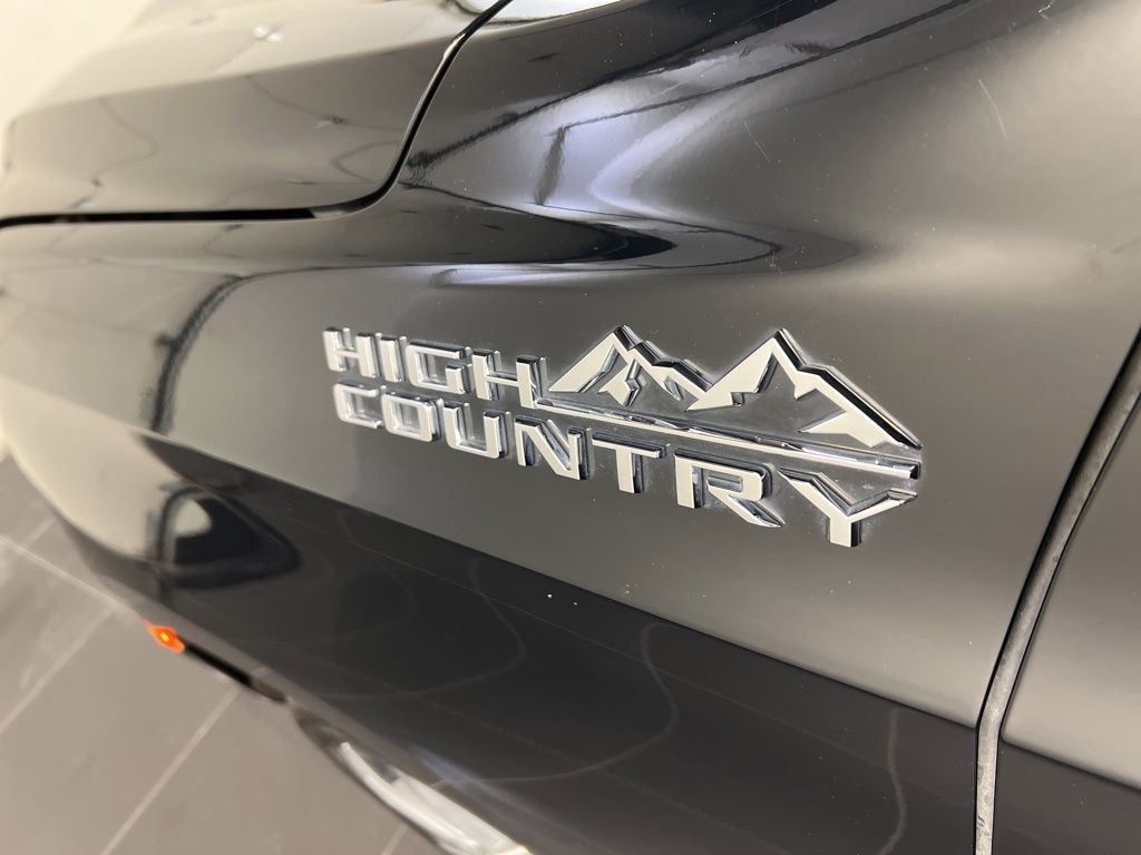 Used 2021 Chevrolet Tahoe High Country w/ Premium Package image 40