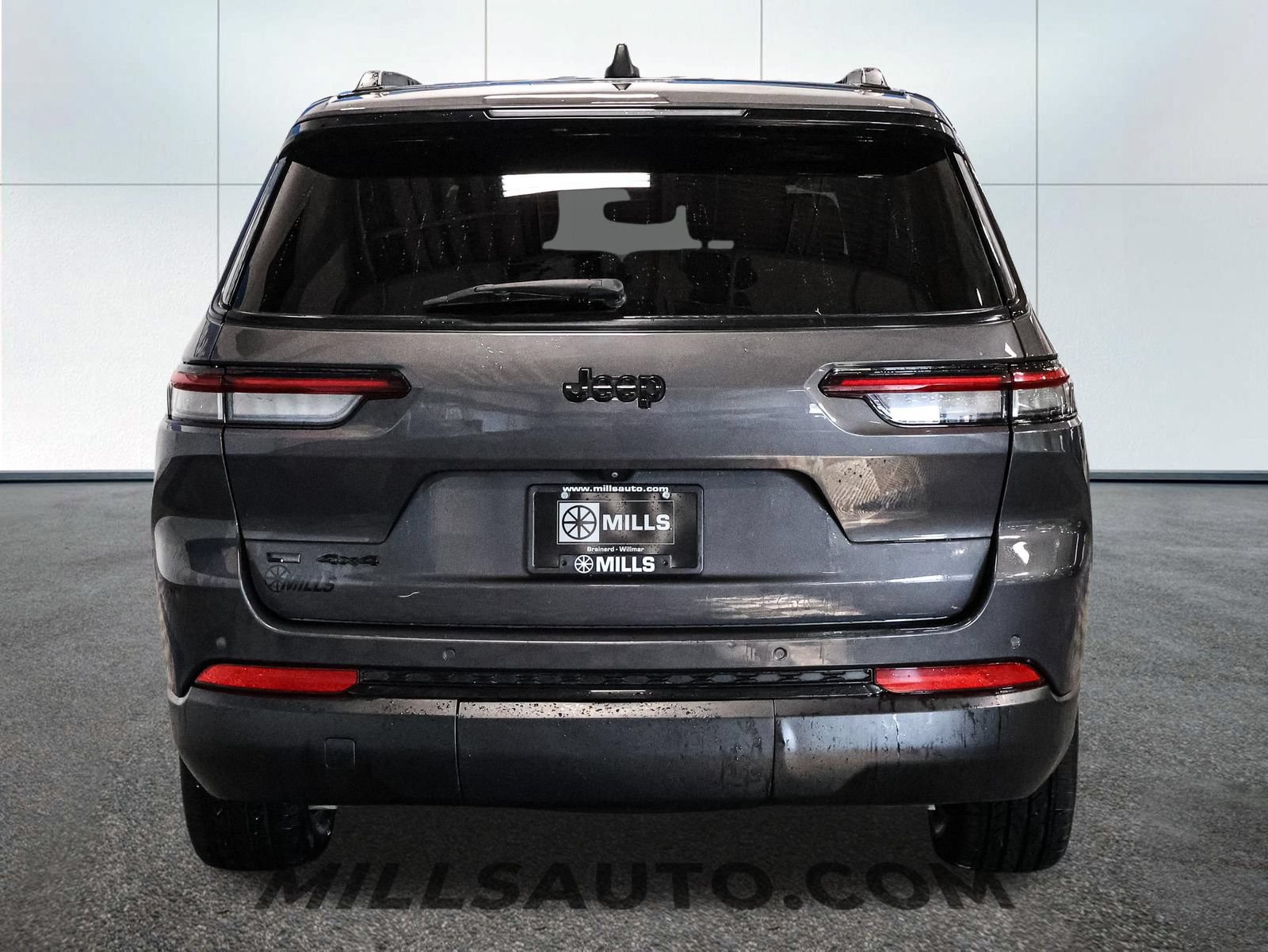 Used 2022 Jeep Grand Cherokee L Laredo AWD/4WD image 6