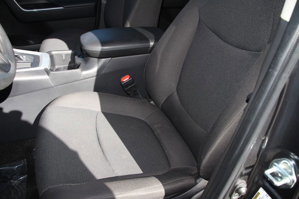 Used 2024 Toyota RAV4 LE image 22