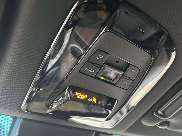 Used 2024 Toyota Venza Limited image 27