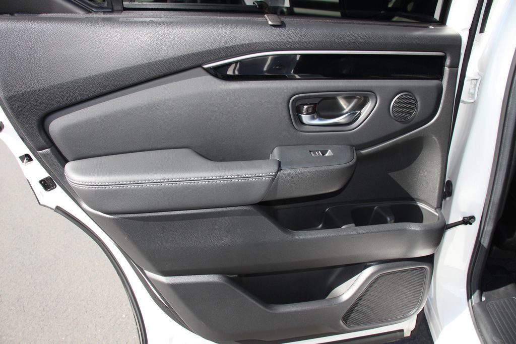 Used 2025 Honda Pilot Touring image 20