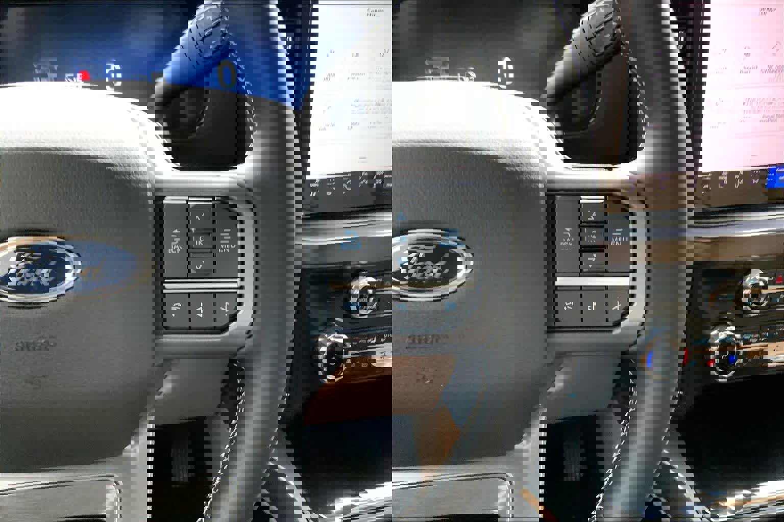 Certified 2026 Ford F350 Lariat w/ Chrome Package image 24