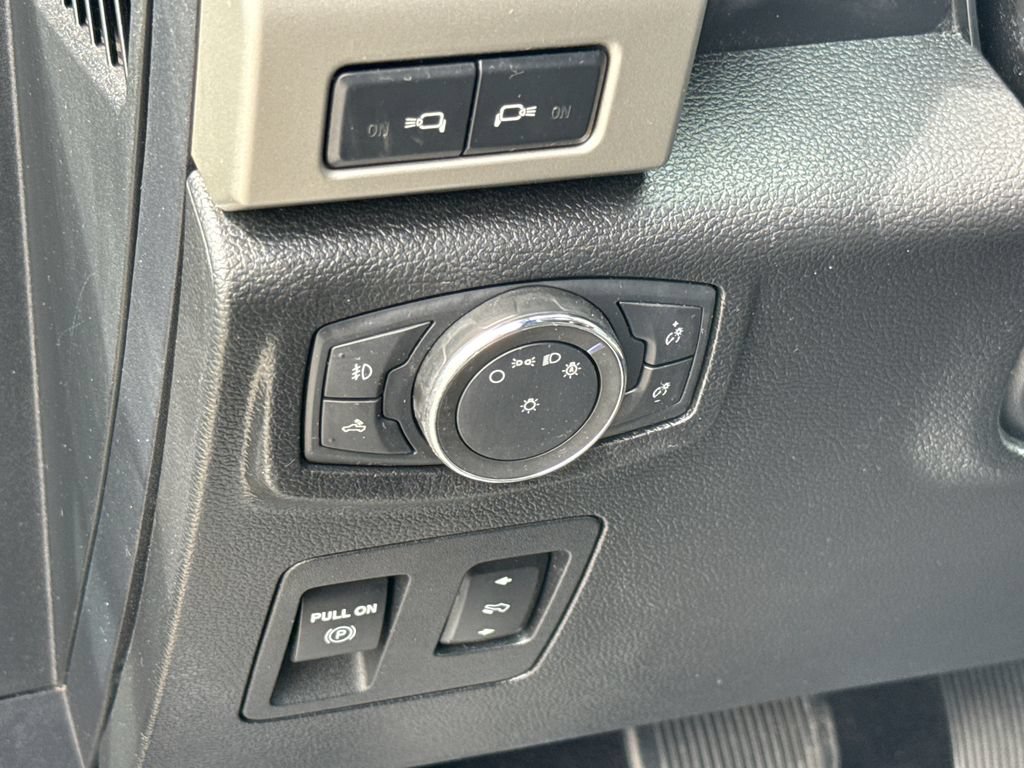 Certified 2019 Ford F150 Lariat w/ Equipment Group 502A Luxury AWD/4WD image 14