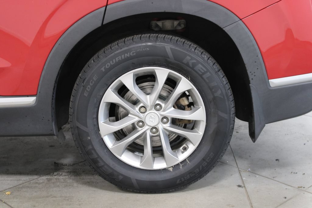 Used 2020 Hyundai Santa Fe SEL FWD image 17