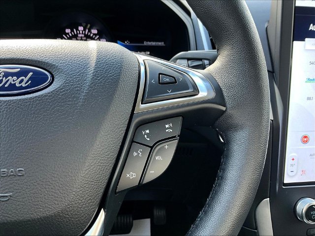 Certified 2024 Ford Edge SEL w/ Convenience Package AWD/4WD image 12