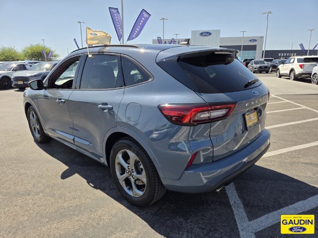 Certified 2023 Ford Escape ST-Line w/ Tech Pack #1 FWD image 5