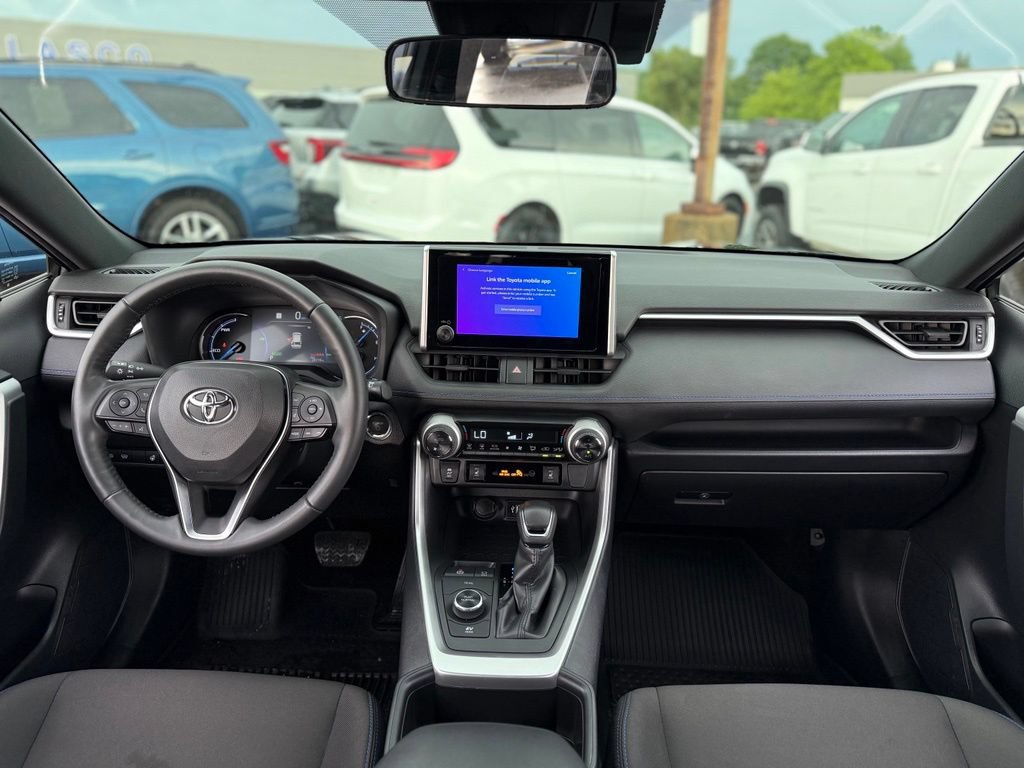 Used 2024 Toyota RAV4 SE w/ Weather Package AWD/4WD video 2